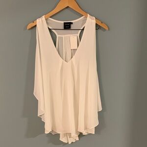 NWT White Sleeveless Blouse ✨
